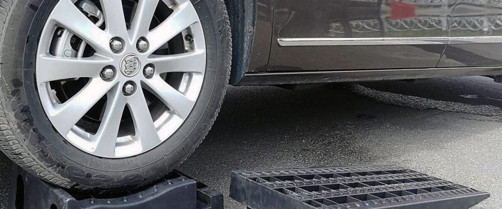 A Comprehensive Look at Jack Stands and Ramps for DIY Car Repair