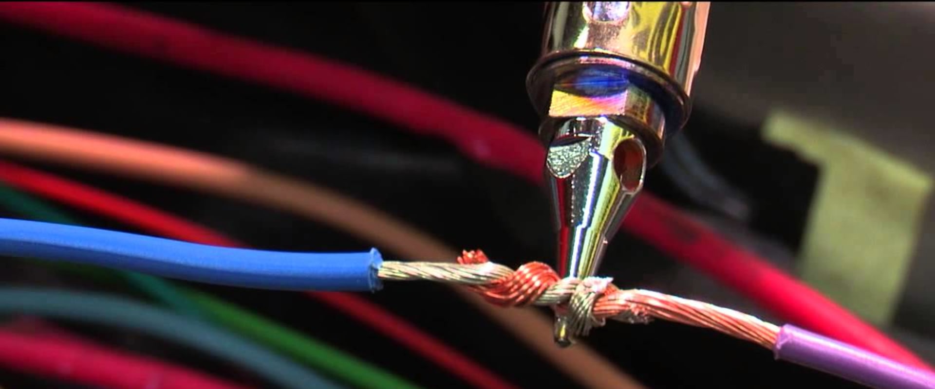 How to Fix Faulty Wiring in Your Car